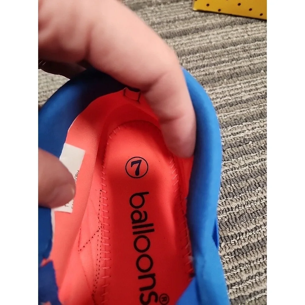 Balloons Pink & Blue‎ Water Shoes Size 7. New In Box.